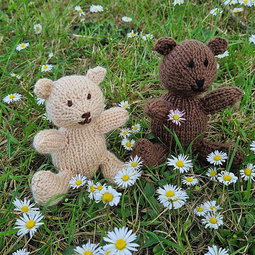 Knitted Teddy Bears