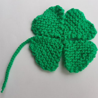 Knitted Four-leaf clover