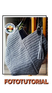 Ravelry: Pinwheel Bag pattern by Fjordlana