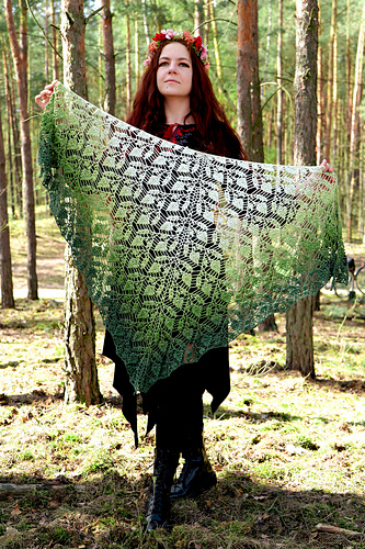 Krasawica (Folk Beauty) shawl