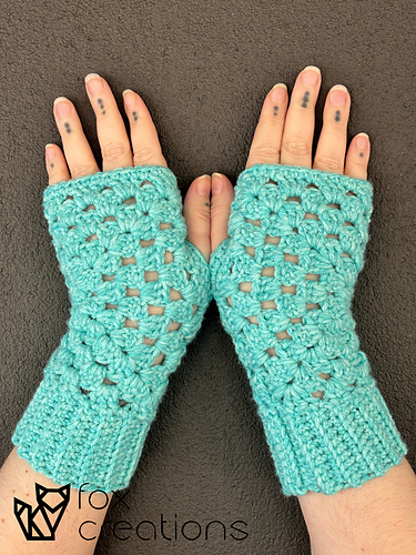 Uno Granny Square Gloves