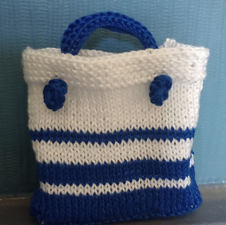 Bag with short handles