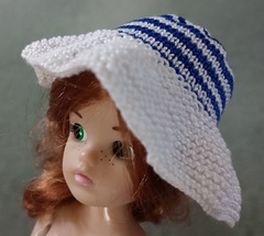Hat to fit a Sindy doll