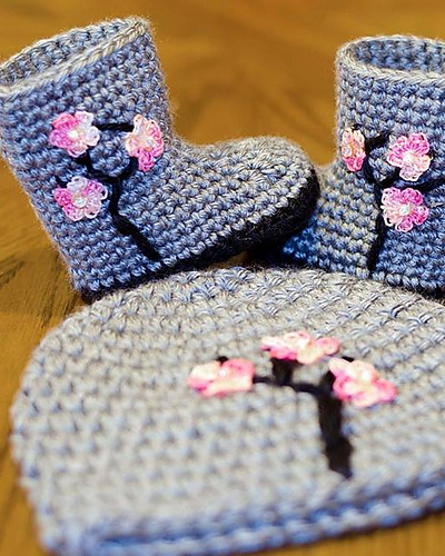 Cherry blossom hat and boots photo 2