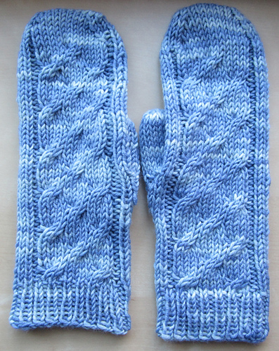 Cable Hat, Scarf and Mittens (Mittens) photo 2