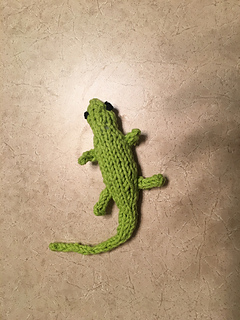 lizard cat toy