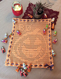 Ravelry: Halloween Pumpkin Table Runner pattern by Gacha Stitches