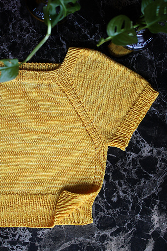 Koi Tee - Gingko B.