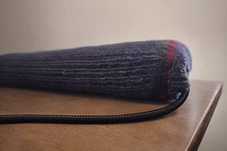 Side detail, corner and cord placement