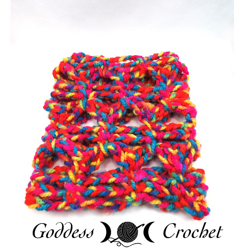 Ravelry: One Skein Bulky Cowl pattern by Goddess Crochet