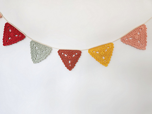 Floral Triangle Bunting photo 9