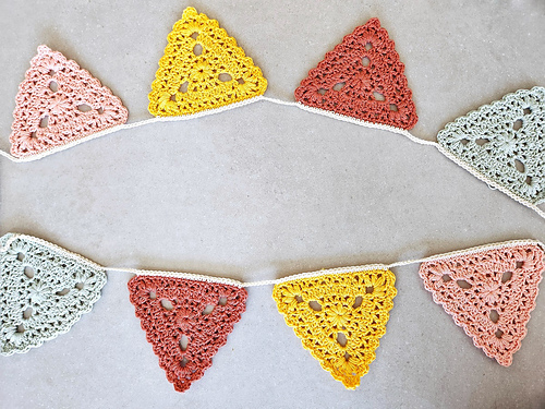 Floral Triangle Bunting photo 5