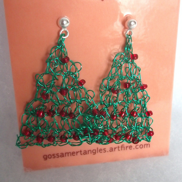 Ravelry Basic Crocheted Wire Christmas Tree Earrings pattern by Angela