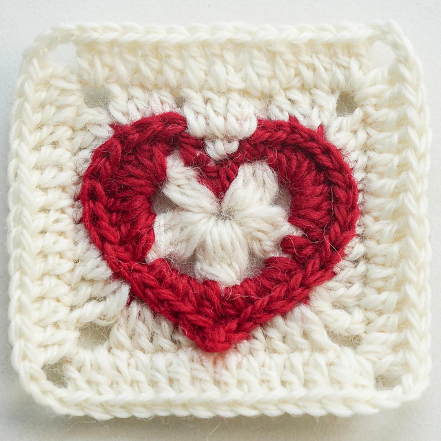 Heart Granny Square with Petals
