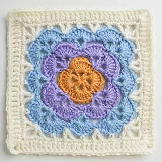 Ravelry: Shell Stitch Granny Square pattern by GrannySquare.Me