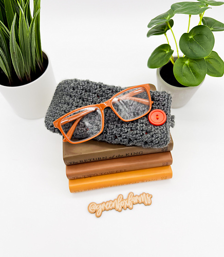 Hopscotch Glasses Case