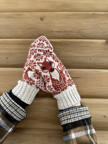 Reynard and Vixen Mittens