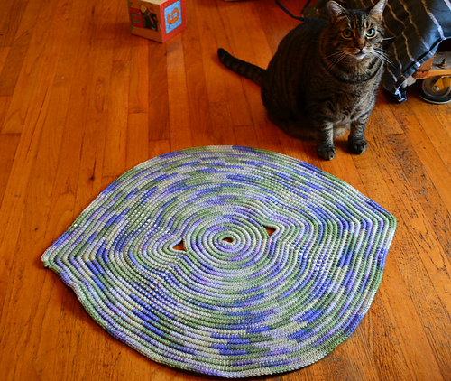 Lazy Eye Rug photo 5