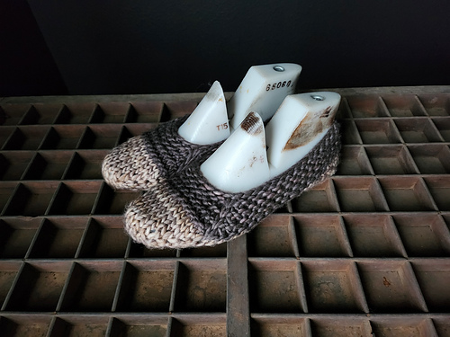 Heckin' Raske slippers - Natasha Sills