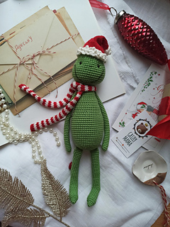 Ravelry: Green Alf pattern by Grizly mama