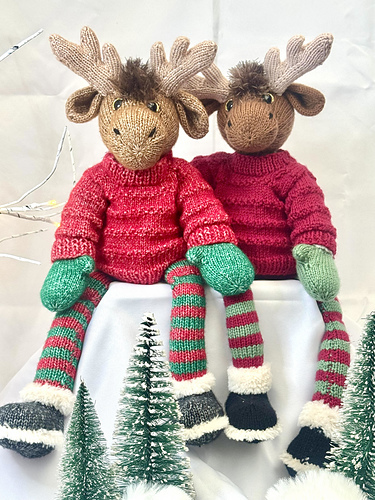 Mistletoe Moose