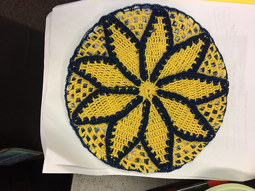 Nine Petal Daisy Potholder photo 6