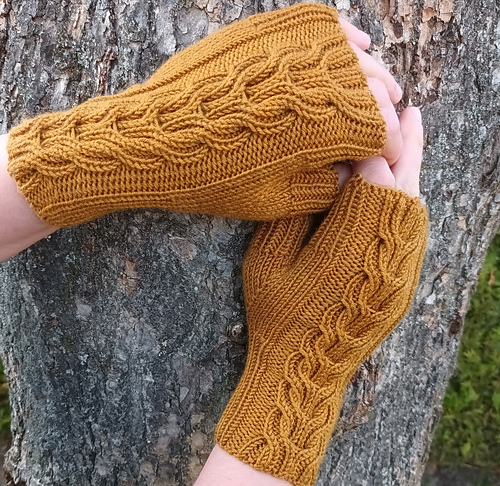 Cable Fingerless Mittens