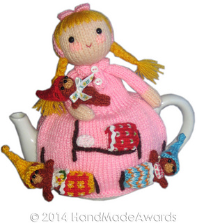Ravelry: Goldilocks and the Three Bears Tea Cosy pattern by Loly Fuertes