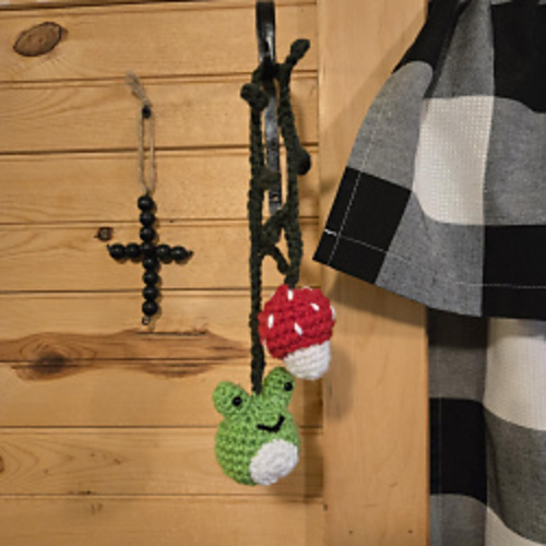 Frog and Mushroom Hanger