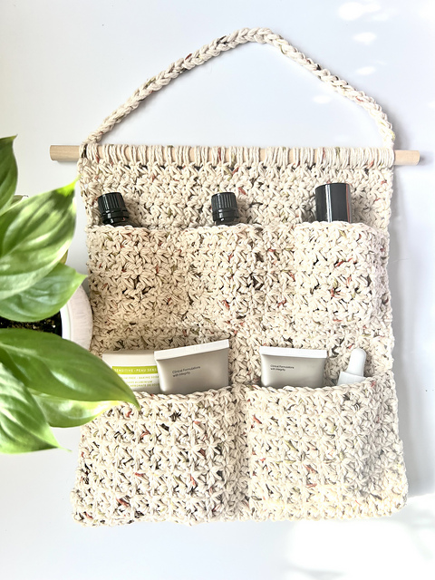 Ravelry: Wall Hanging Organizer pattern by Happy Heartsy