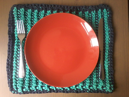 Super Quick Reversible Placemat photo 6