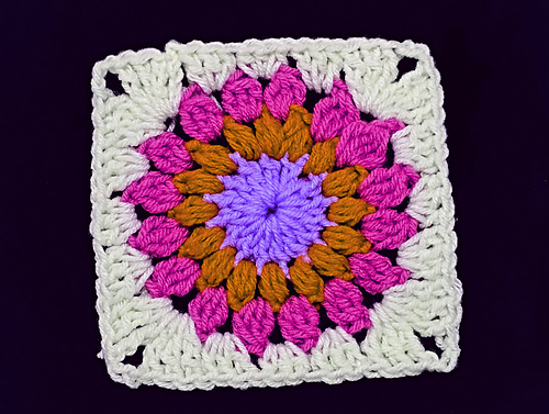 starburst granny square photo 2