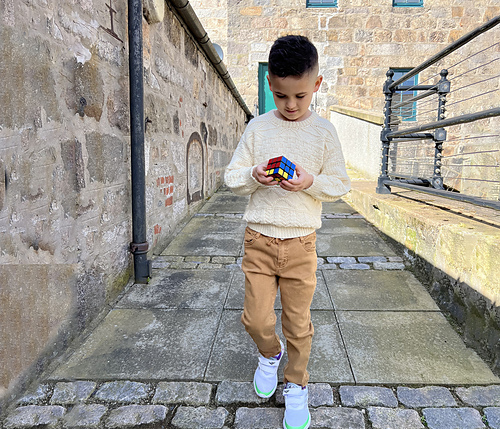Hjemme Alene Genser - Knit It®