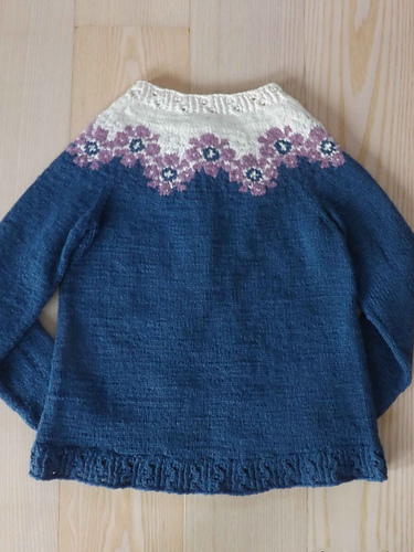 Hybenrose (child version) - Vivi Helstrup