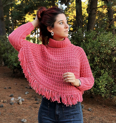 Poncho con mangas a crochet