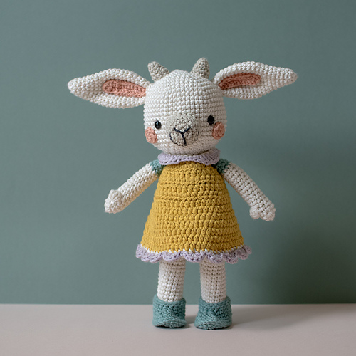 Helly Lamb photo 3
