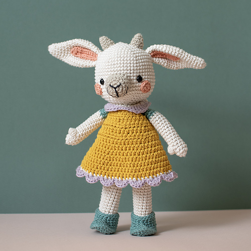 Helly Lamb photo 4