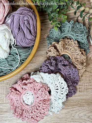 Easy Lace Scrunchie