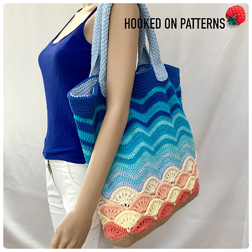 Ravelry: Sea Shells Beach Bag pattern by Ling Ryan