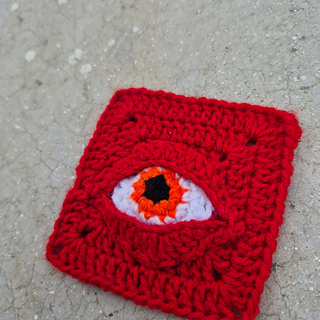 Crochet Eyeball With Eyelid Pattern: Eye Granny Square, Evil Eye Crochet, Ugly & Weird Pattern, Whimsical, Alien Crochet, Eye Appliqué, Halloween Crochet.
