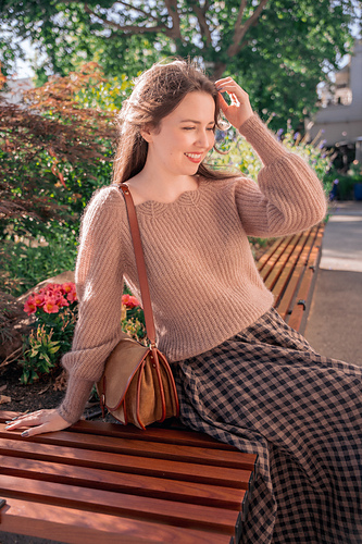 Amaryllis - Isabella Clark