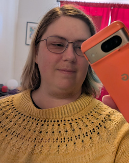 With the crochet chain around the neck, the old ribbing is too big 