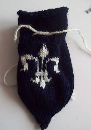 Fleur de Lis Pouch photo 5