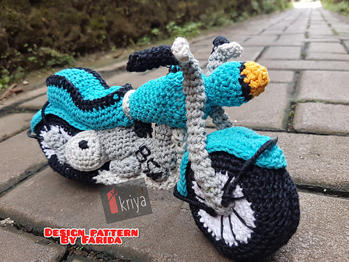 Amigurumi Siantar Motordrakt - Farida S.PD
