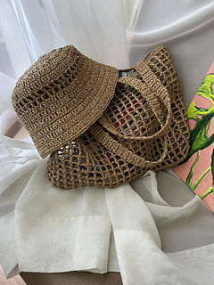 Bag in photo is not part of this purchase.