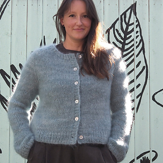 CONTIGUOUS cardigan basics