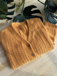 Double-knit stockinette button band & hem