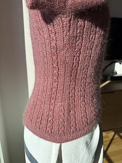Waist shaping blending into the stitch pattern