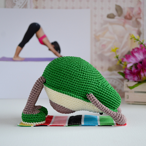 Ravelry Avocado yoga pattern by Irina Markova