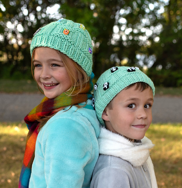 Boxed Buttons Hats Worsted & Bulky